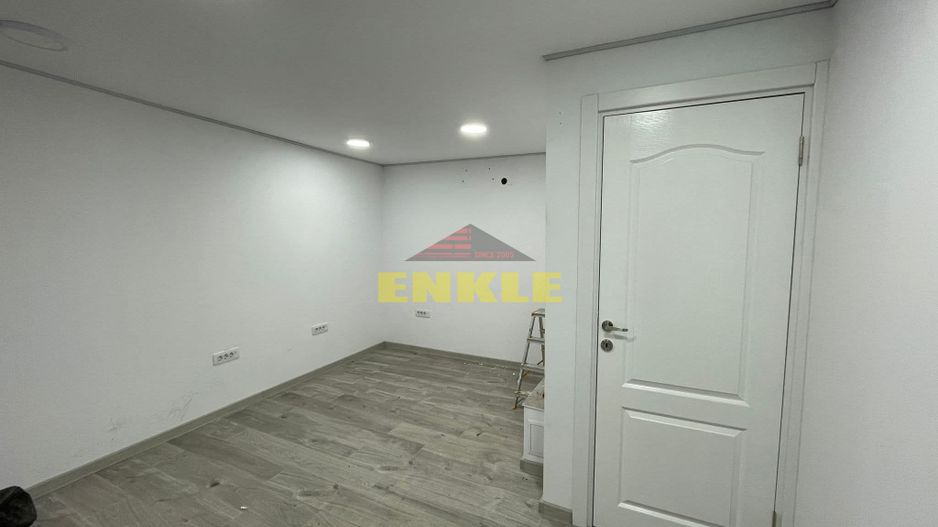 De inchiriat sptiu comercial, zona Bulevard. - Poză 1