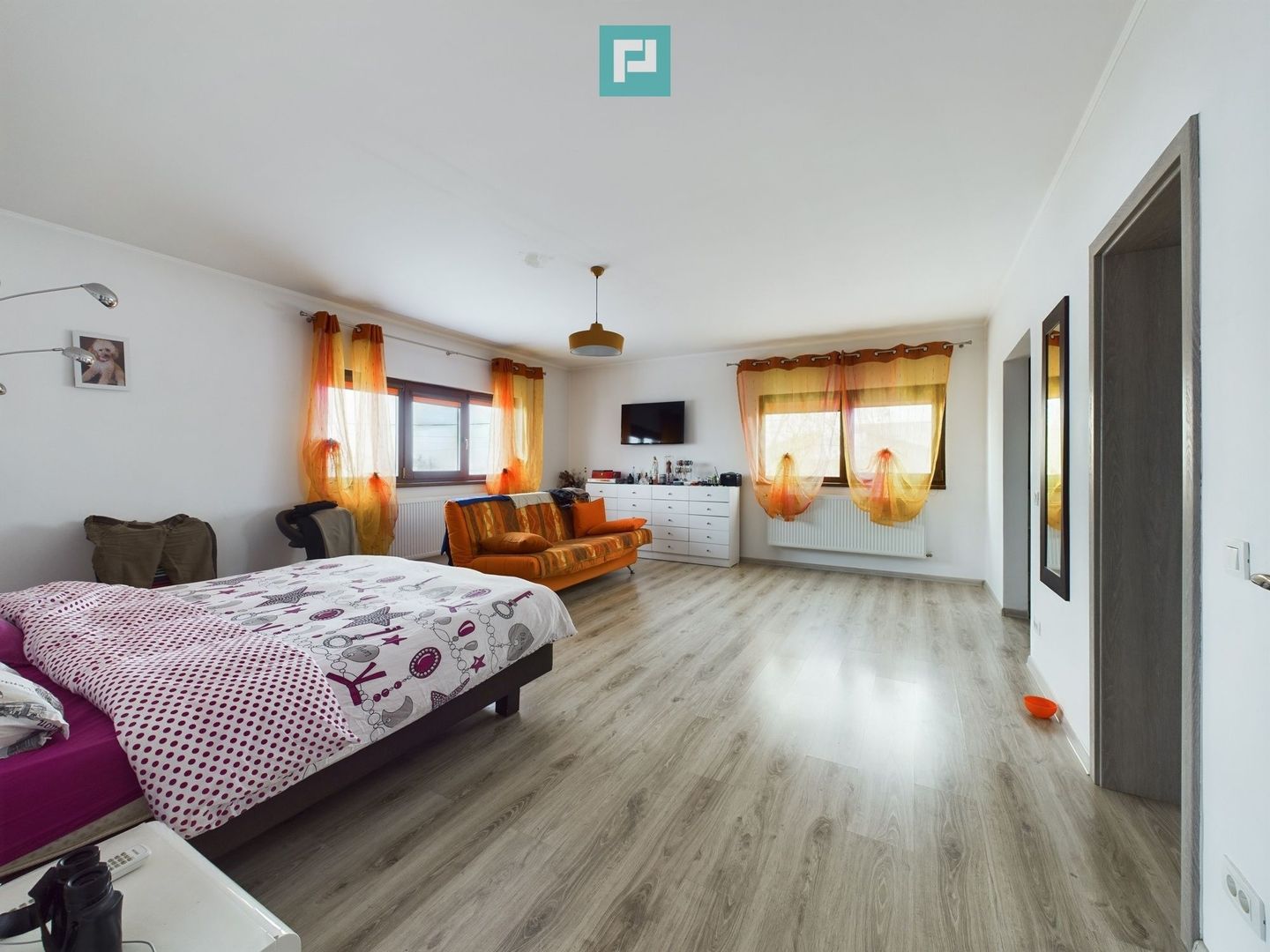 Casă Impresionantă Curte Generoasă Construcție de Calitate Berceni - Poză 6