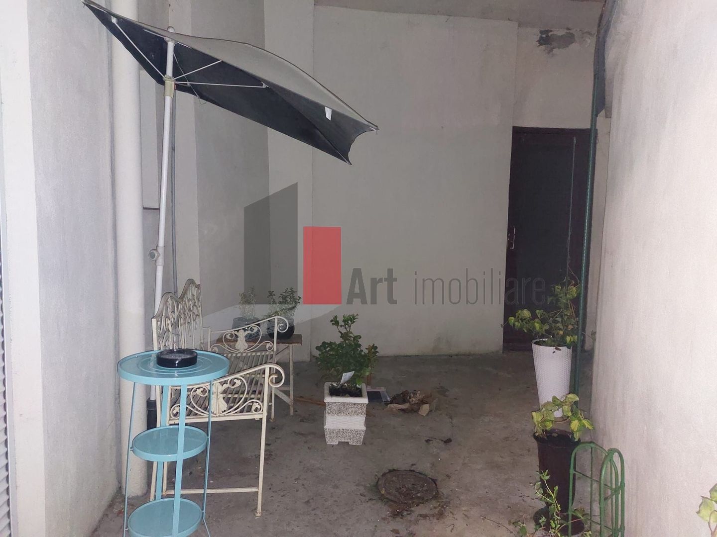 Spatiul "BAIXA" , parter de vila, renovat recent, liber - Poză 15