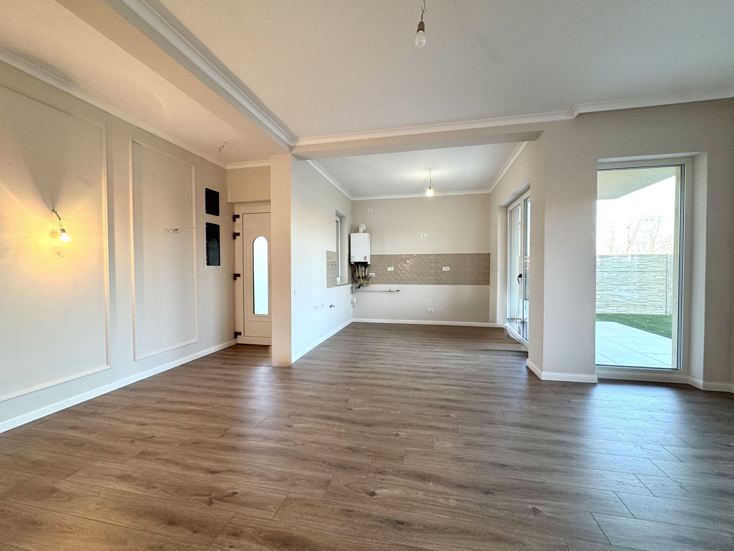 Duplex modern cu grădină, la intrare în Moșnița Nouă - Poză 5