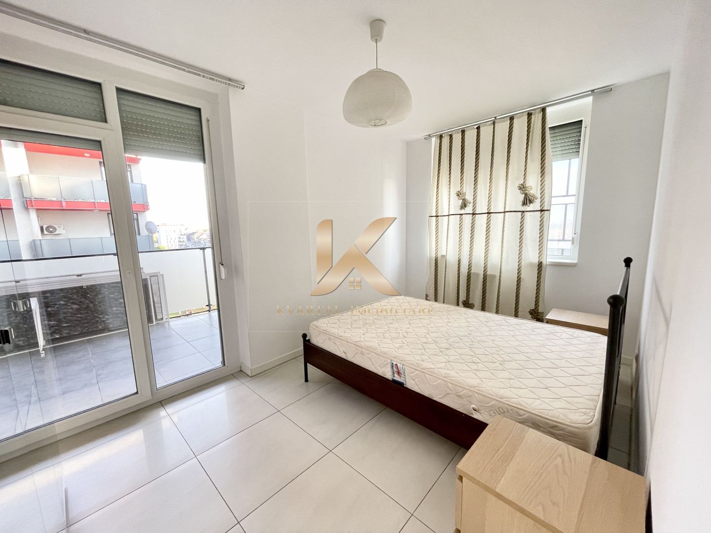 Apartament 3 camere la cheie , 120mp Complex Ared Kaufland! Negociabil - Poză 1