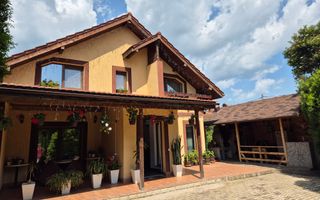 Vand Casa 2 corpuri, P+E, Romanilor, 4 cam, curte, zona de gratar, etc - Poză 1