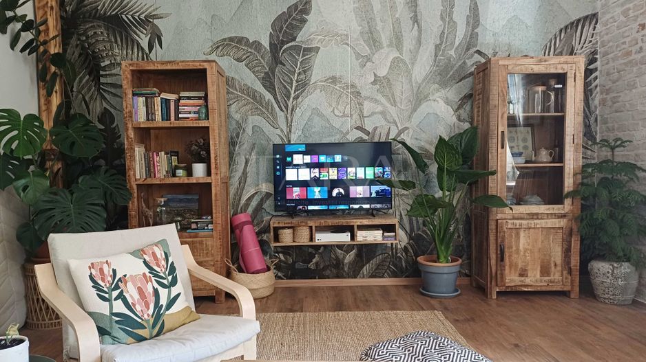 Casă renovată, cu terasă și grădină, în zonă Centrala - Poză 1