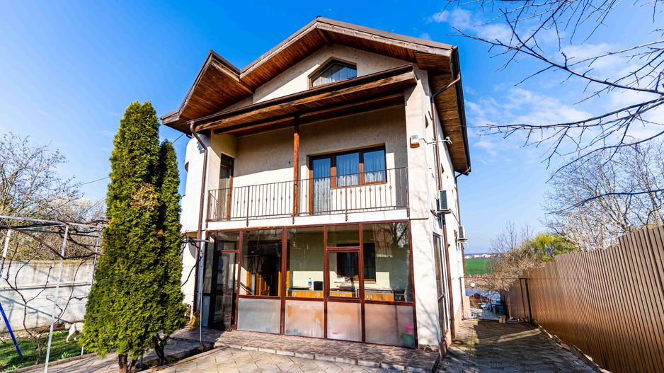 Casă / Vilă cu 6 camere de vânzare în Balotesti - Poză 7