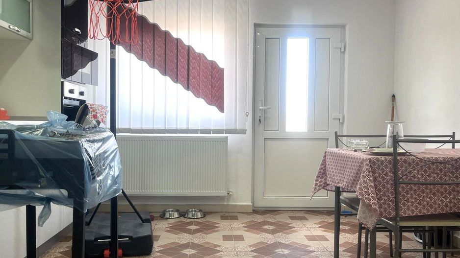 Priveliste frumoasa! Vanzare casa cu 3 camere in Sotanga! - Poză 14