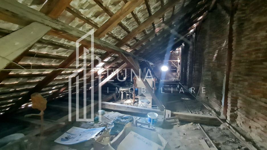 Casă spațioasă în zona Cetății Medievale – oportunitate excelentă - Poză 10