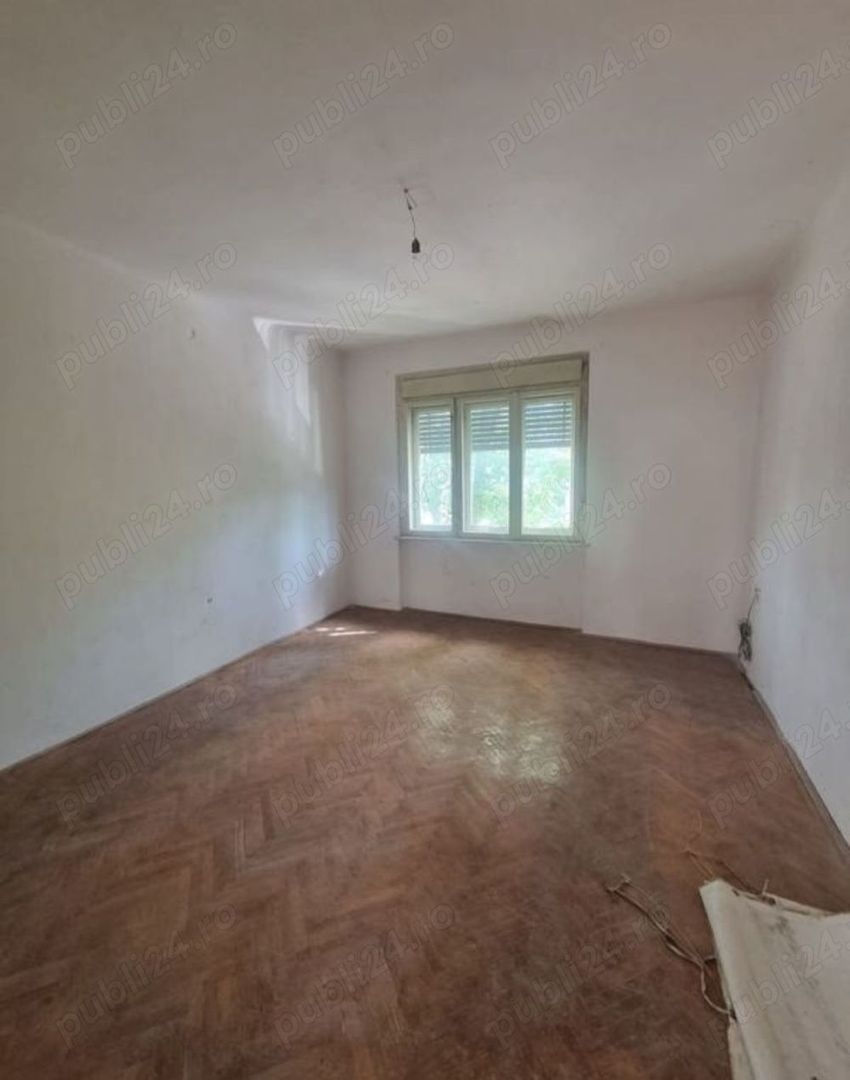 Casa de vanzare in zona 14 Mai - Poză 8