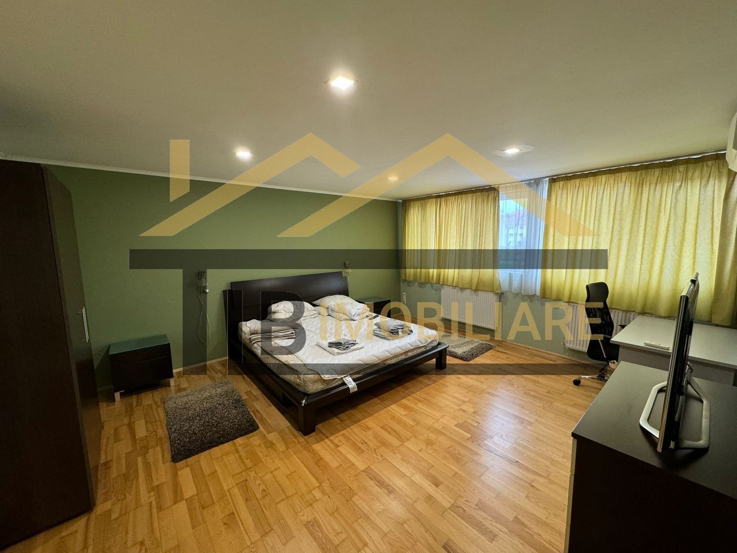 Apartament de 3 camere, 140 mp, Zona Piata Trandafirilor - Poză 3