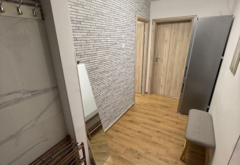 Apartament 3 camere. Bld. Brancoveanu. Aleea Covasna. Cu Centrala proprie. - Poză 4