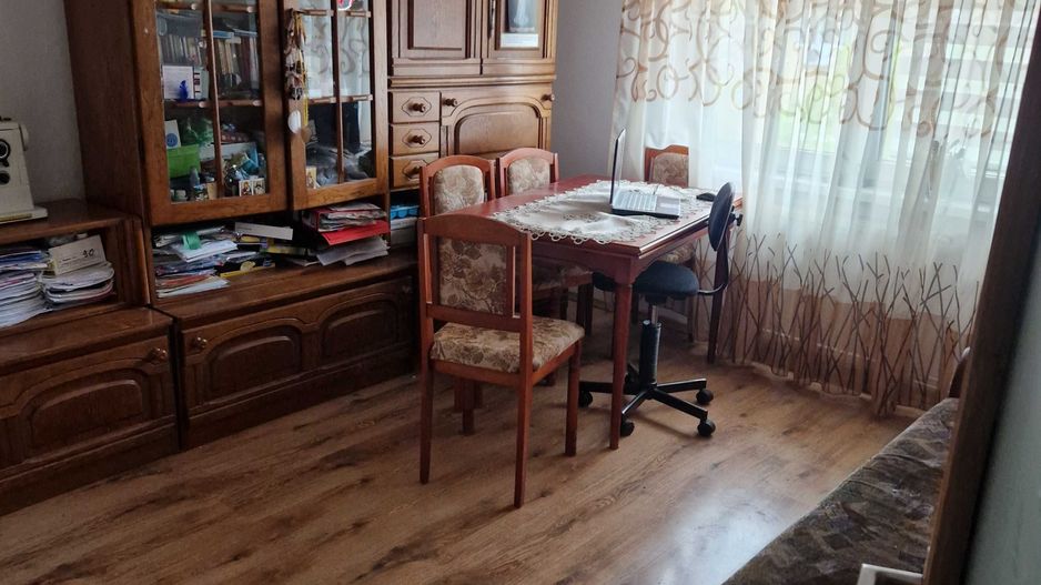 BRASADAS vinde ap 3 cam RENOVAT etaj 4/4 Carpati 2. - Poză 3