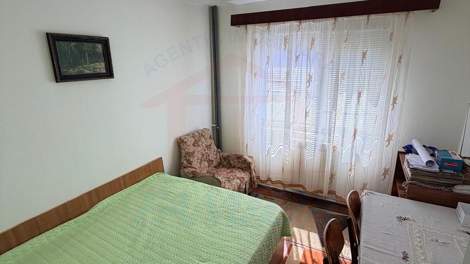 Vanzare apartament cu 4 camere in Micro 13, etaj 3, pret 65 000 euro - Poză 6
