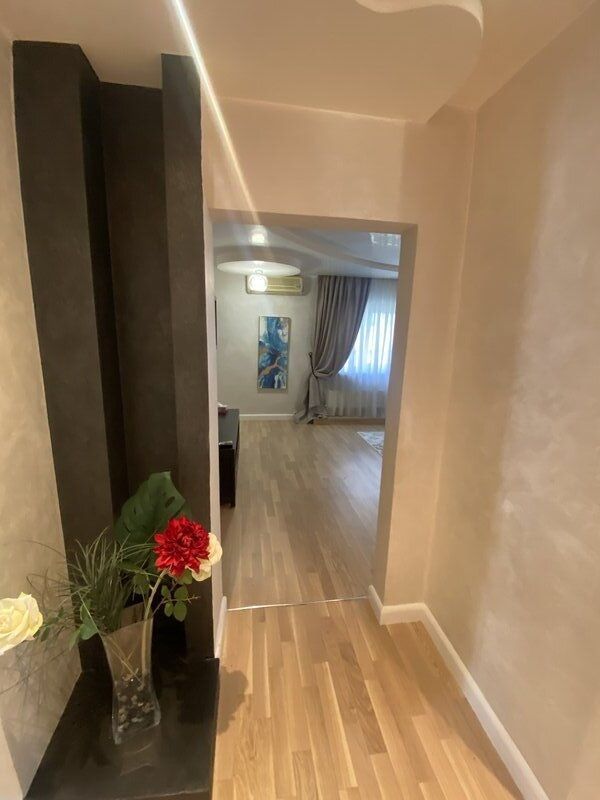 De Închiriat Apartament 3 Camere Decebal, Renovat, Aproape, de Metrou - Poză 9
