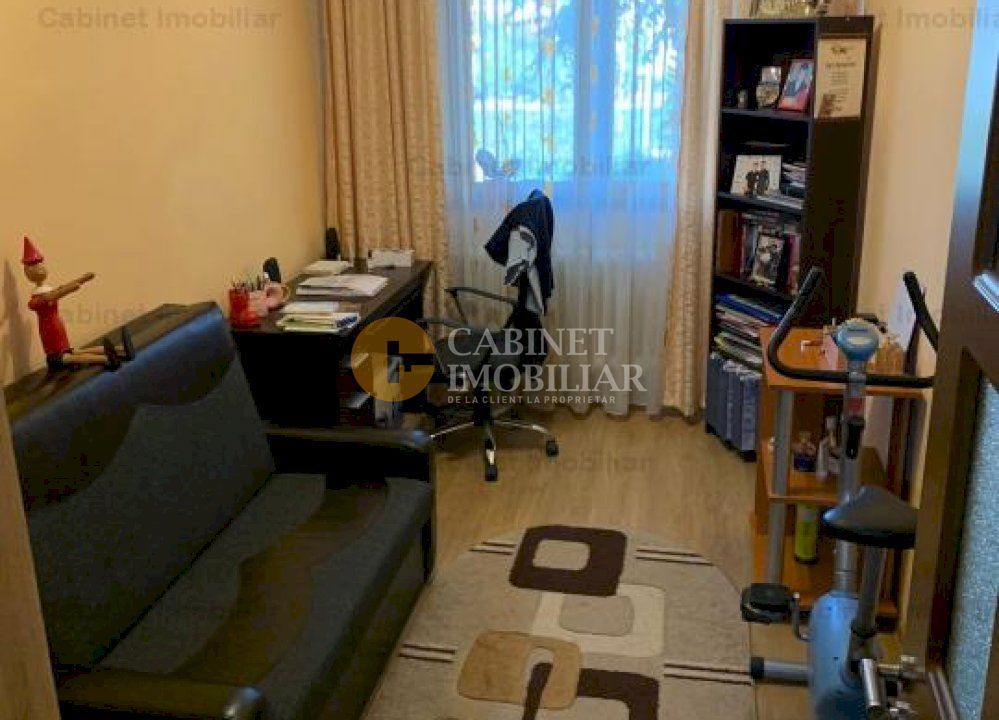 3 CAMERE DECOMANDAT - ETAJ INTERMEDIAR - ZONA PODU ROS - Poză 3