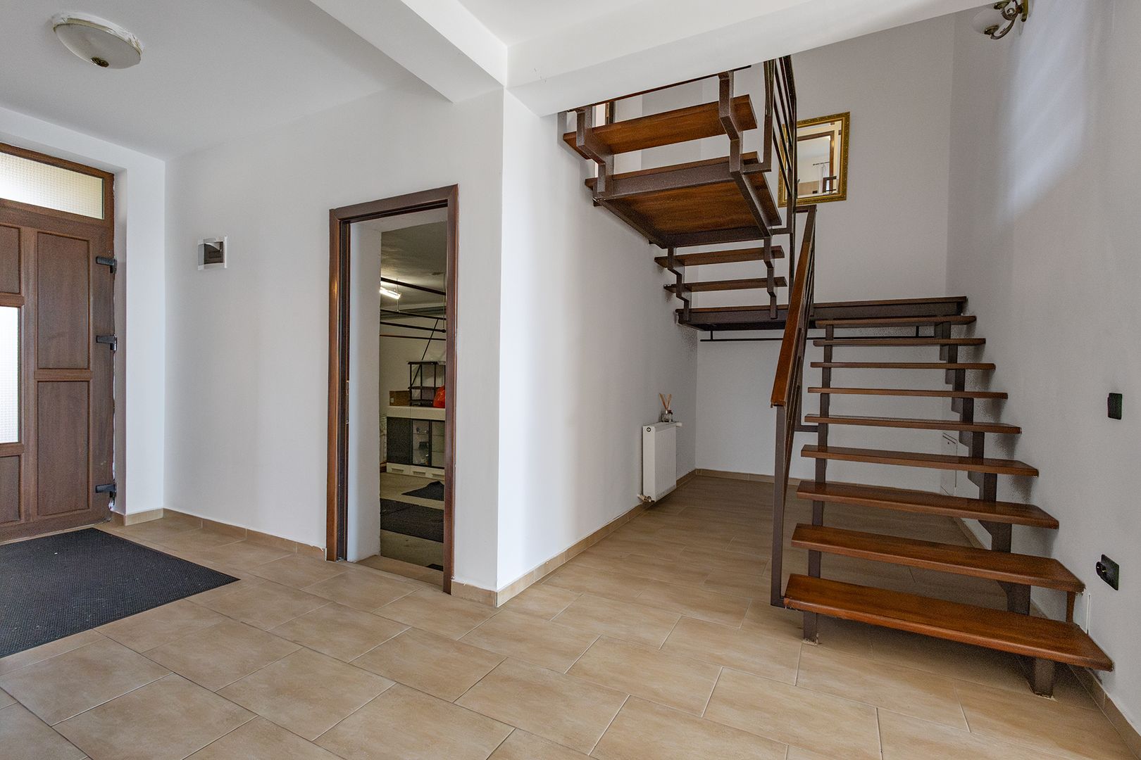 Casă cu 4 dormitoare în Ronaț | 181 mp utili | Garaj | Teren 345 mp - Poză 9