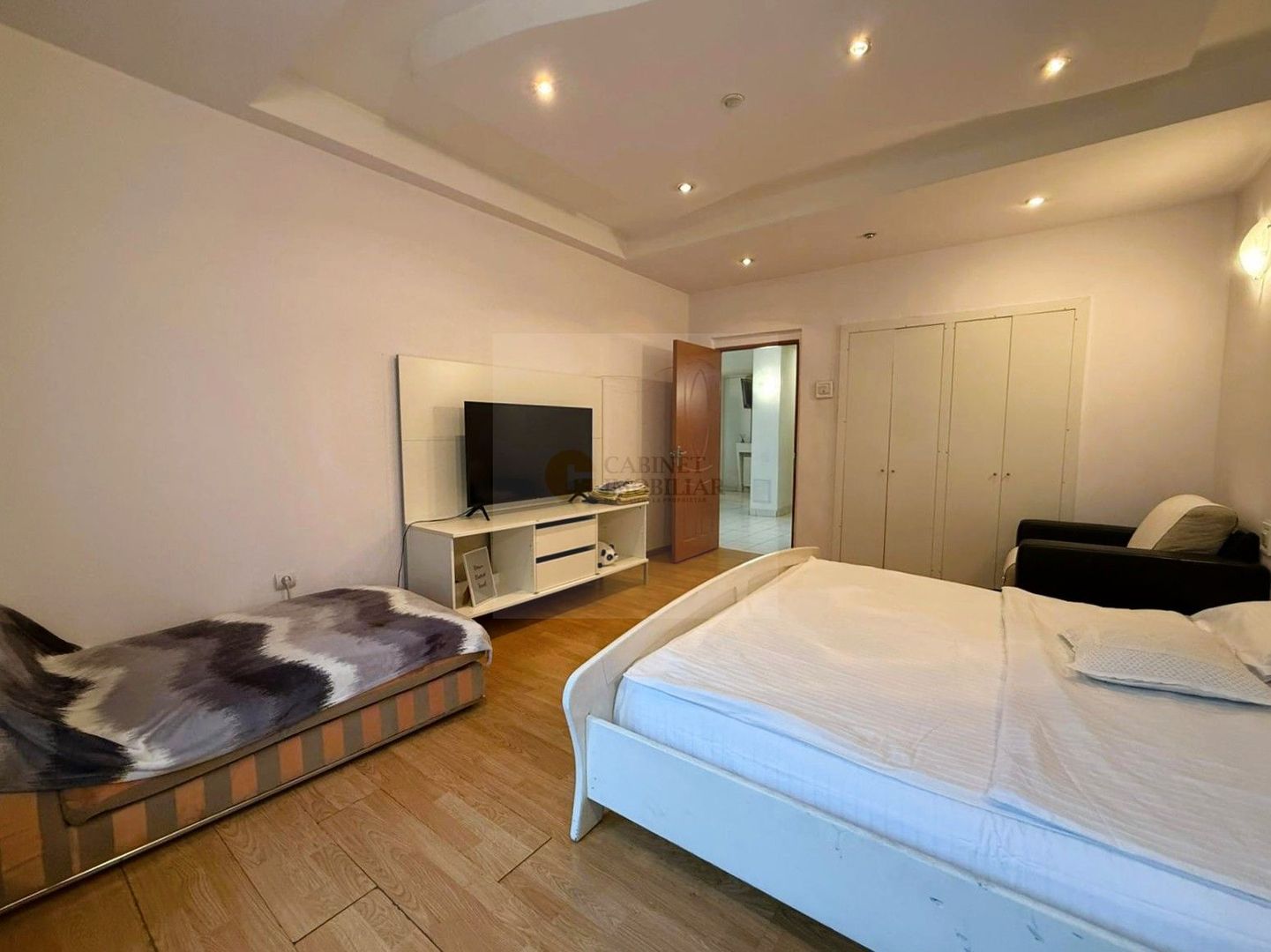 2  camere | 80mp  | Universitate | Etaj 2/8 - Poză 10