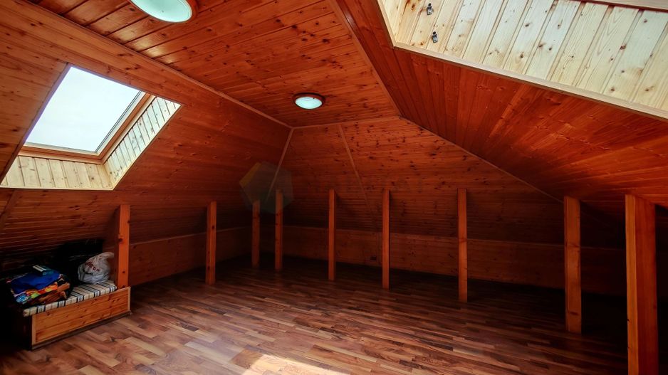 Vilă Individuală cu o curte generoasa zona Aparatorii Patriei - Poză 22