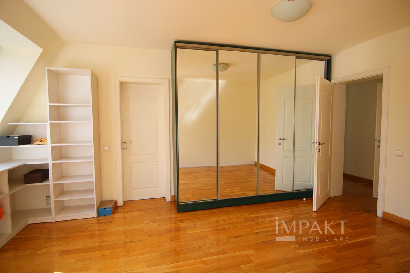 Casa individuala situata la 2 minute de Parcul Engels ! - Poză 27