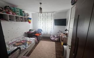 BRASADAS vinde ap 3 cam Carpati 1 la etajul 3/4. - Poză 3