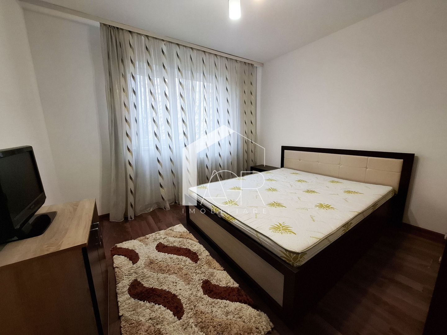 Apartament cu 3 camere, decomandat, zona Republicii - Poză 6