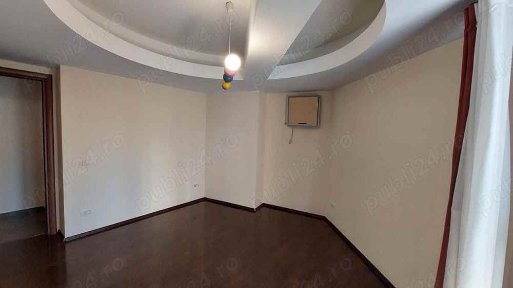 Vînzarea apartament 4 camere - Poză 4