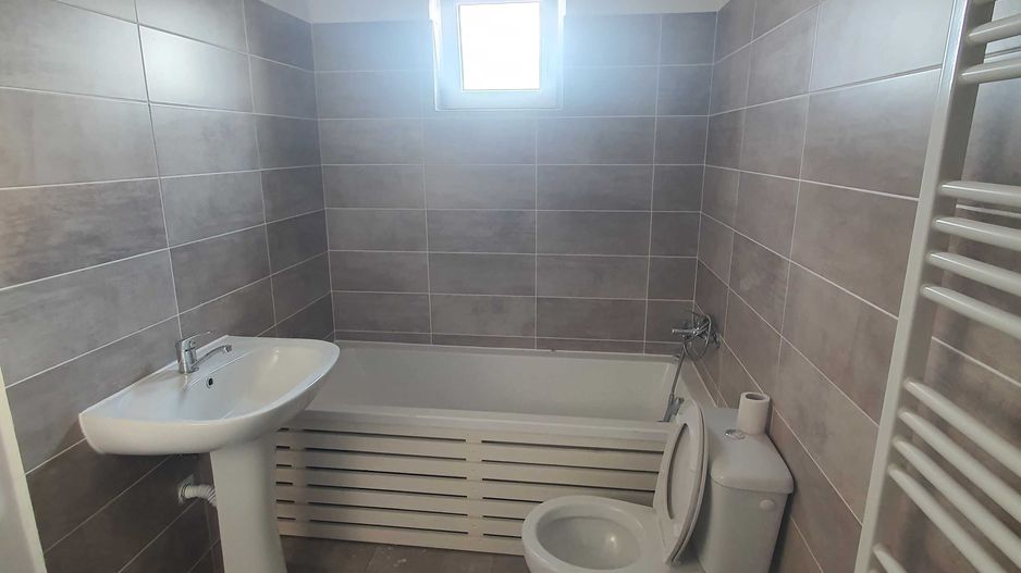 apartament nou , luminos - Poză 5