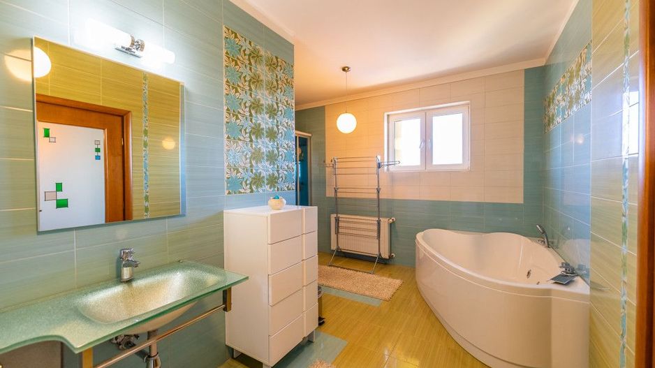 Casa design unic 9 camere, D+P+1E, comision 0% - Poză 14