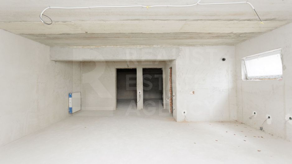 CASĂ DE VÂNZARE ÎN DUMBRAVA SUPRAFAȚA DE 300 MP + TEREN 3.5 ARI - Poză 6