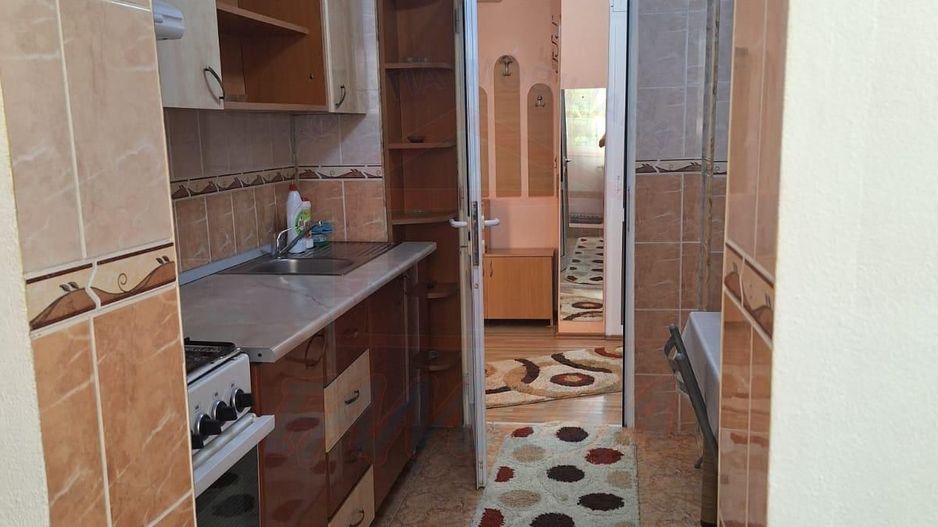 🏛️ De închiriat 2 camere, Micro 20, 350 euro/luna - Poză 8