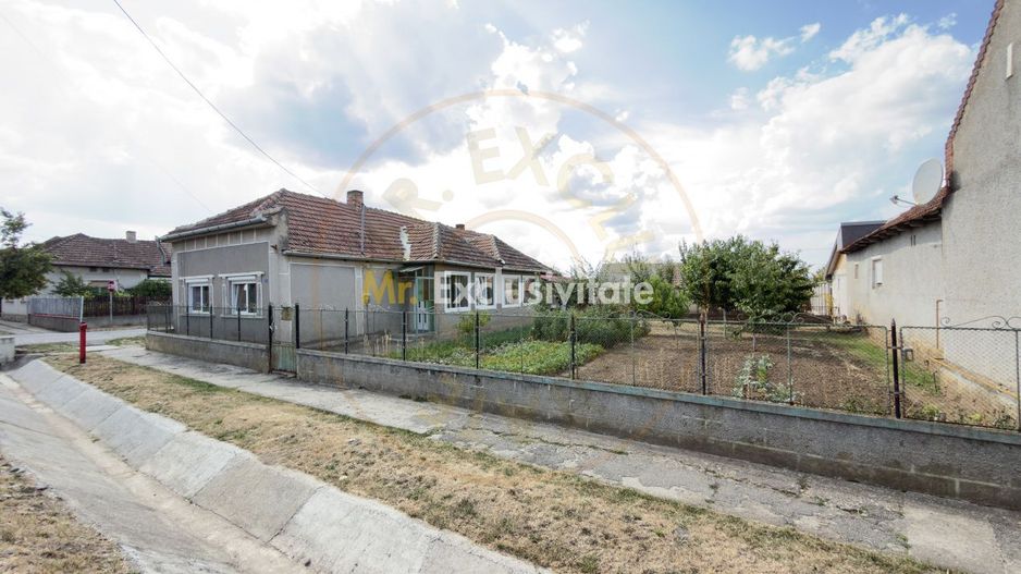 Casă 4 camere, Teren 1005 mp Loc. Căpleni Nr.786 -Jud. Satu Mare - Poză 1