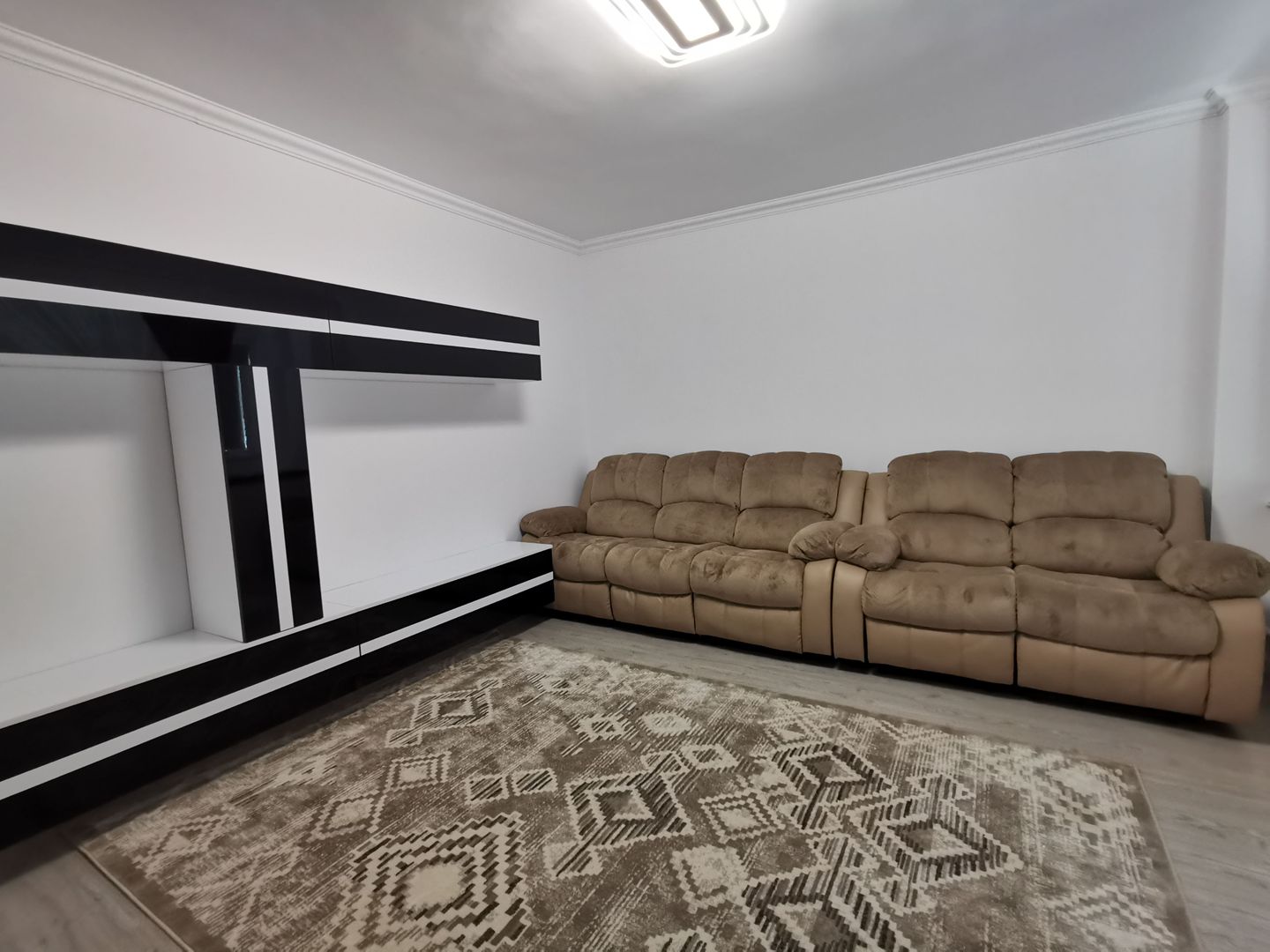 2 camere Camil Ressu | langa metrou - Poză 5