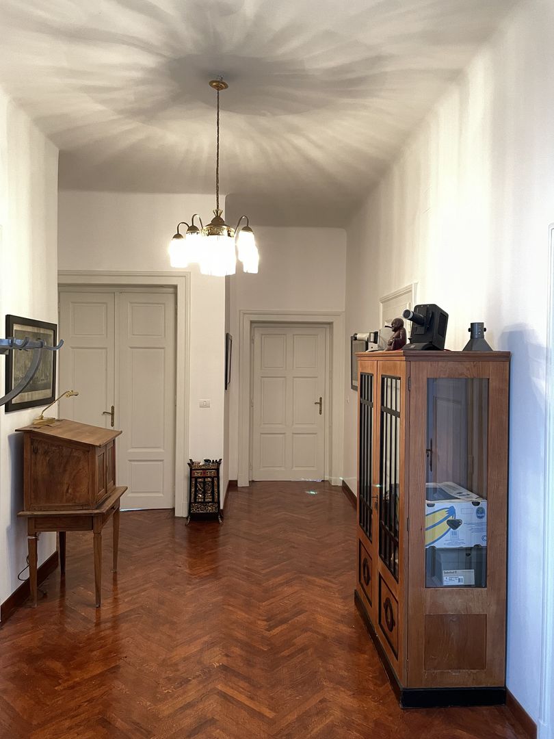 Apartament 5 camere , cladire istorica , renovat complet. - Poză 11