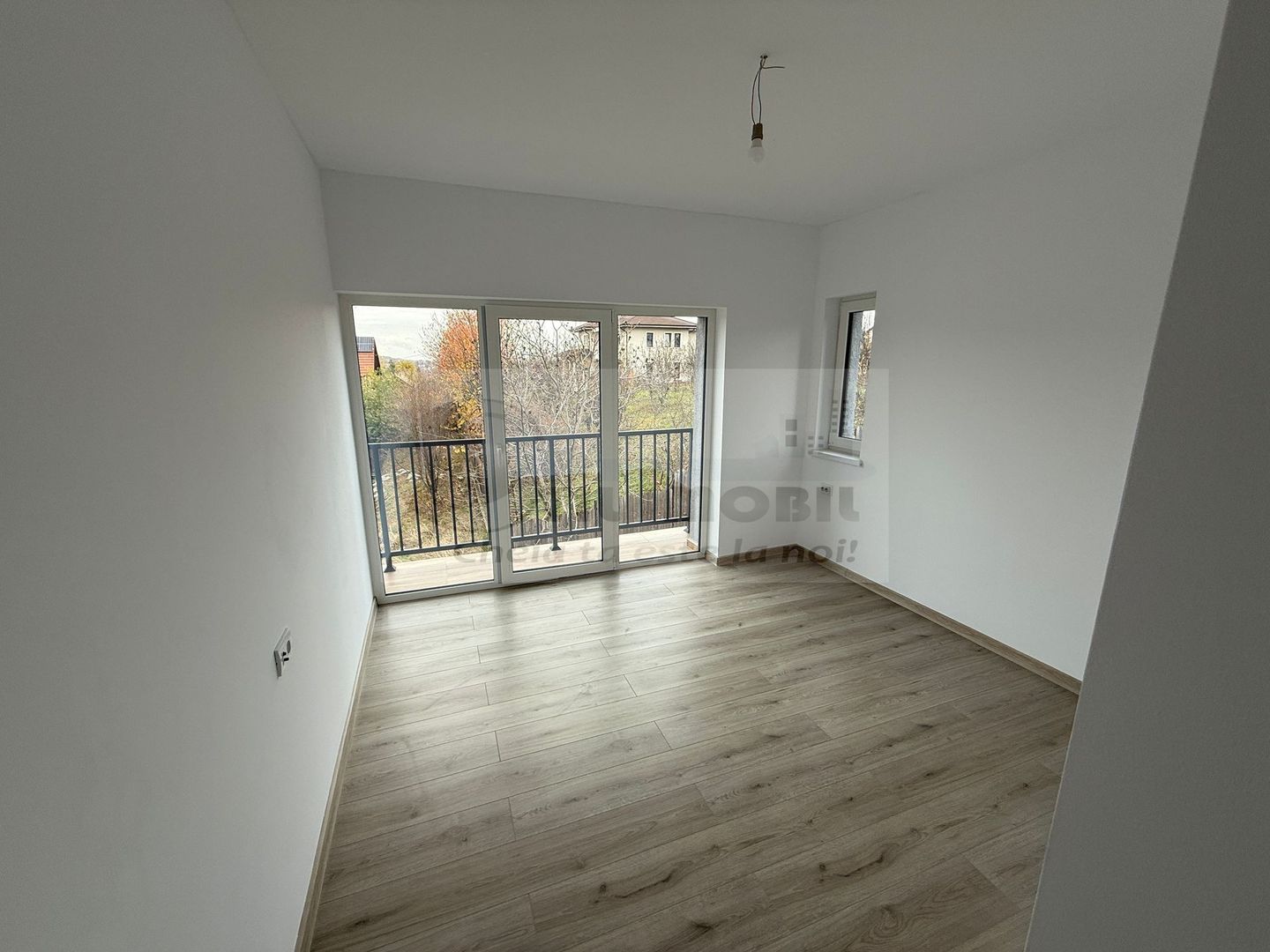 Casă moderna P+E 4 camere – Bârnova, 100 mp, curte 250 mp -180.000 € - Poză 10