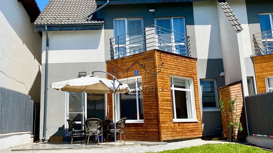 Casa PET FRIENDLY, tip duplex, Sanpetru, strada - Poză 2