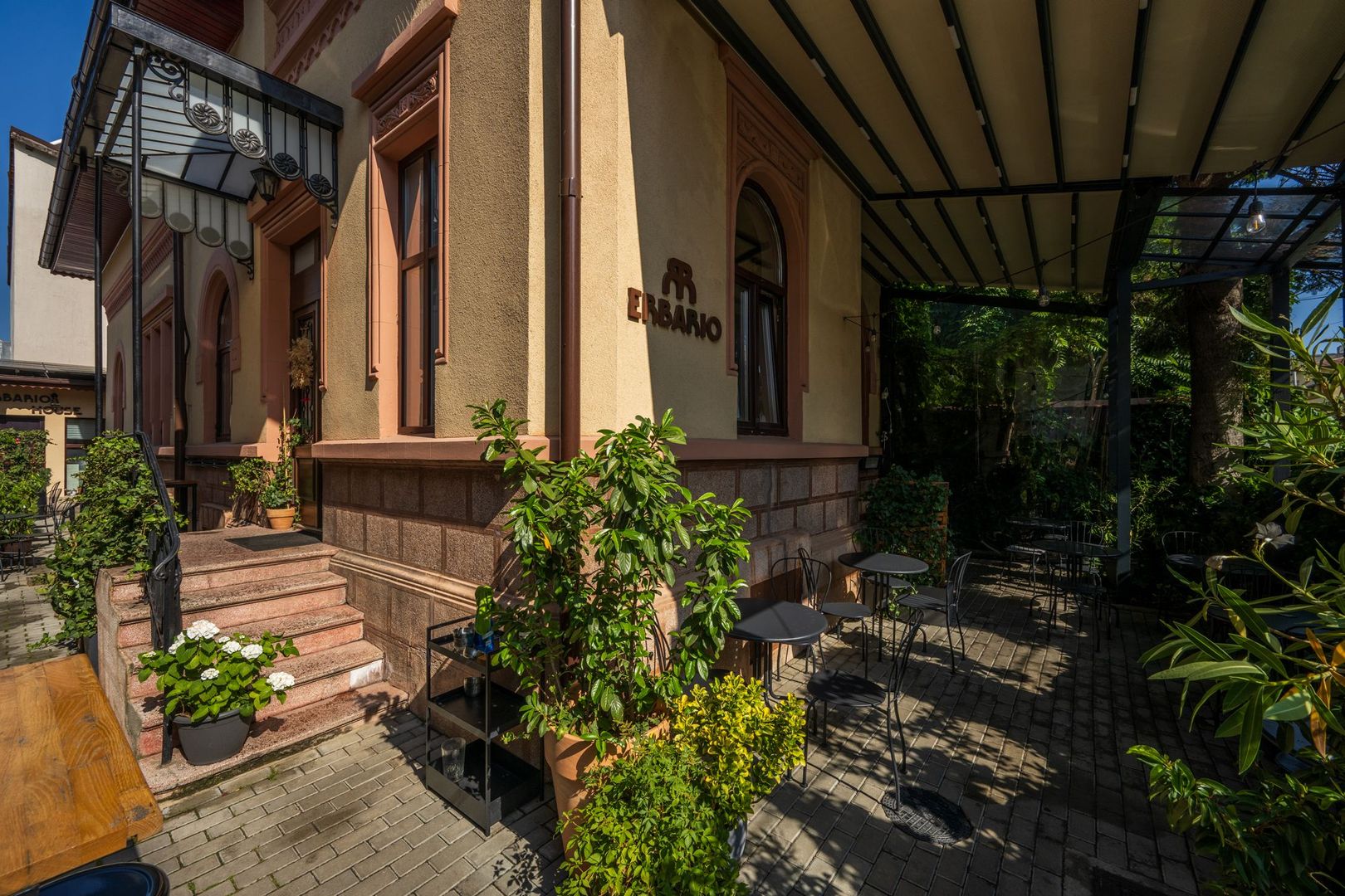 Vindem Afacerea ! Mini Hotel + Cafenea/ Restaurant ! Parcul Carol ! - Poză 5