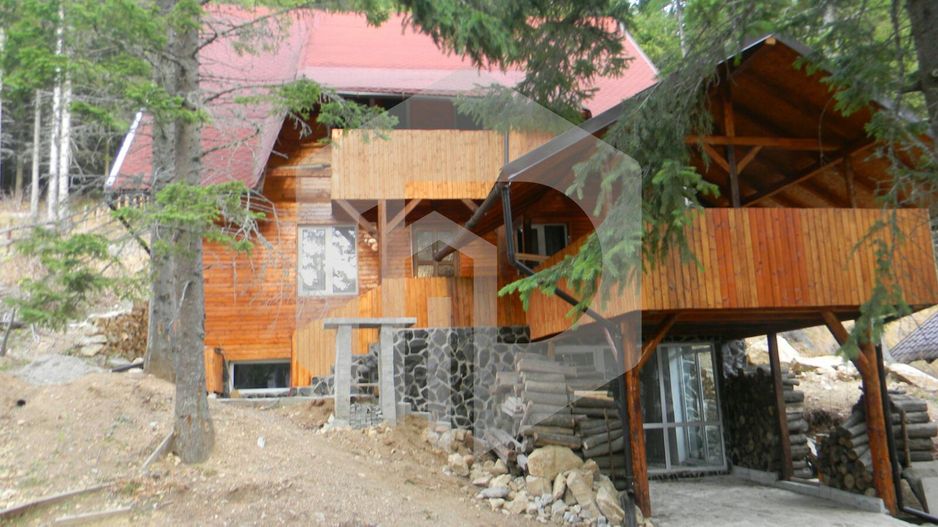 Cabana de vanzare in Paltinis- 8 Camere cu baie- Teren 800mp - Poză 2