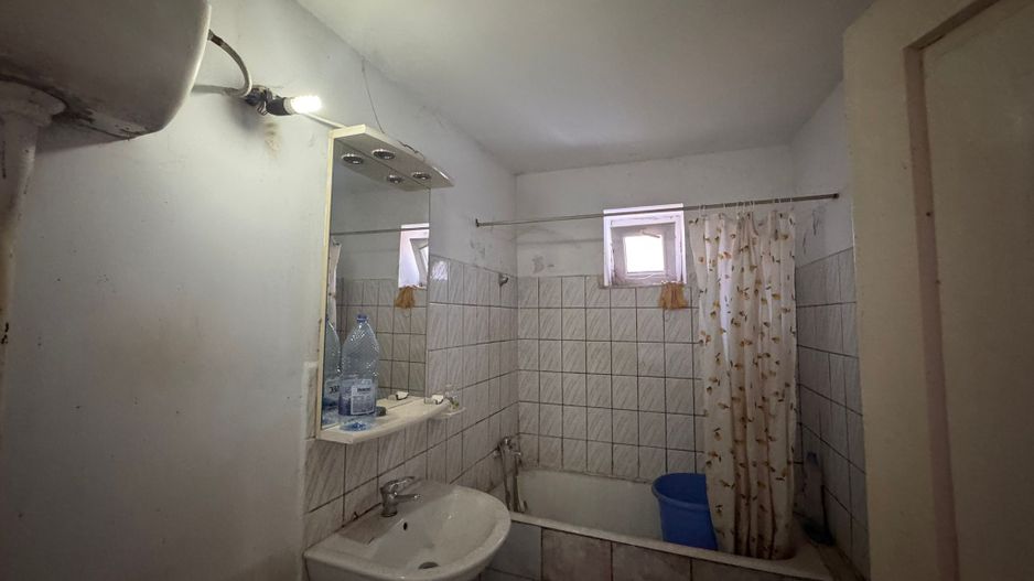 Casa 9 camere Glina 350 mp utili 1000 mp teren - Poză 40