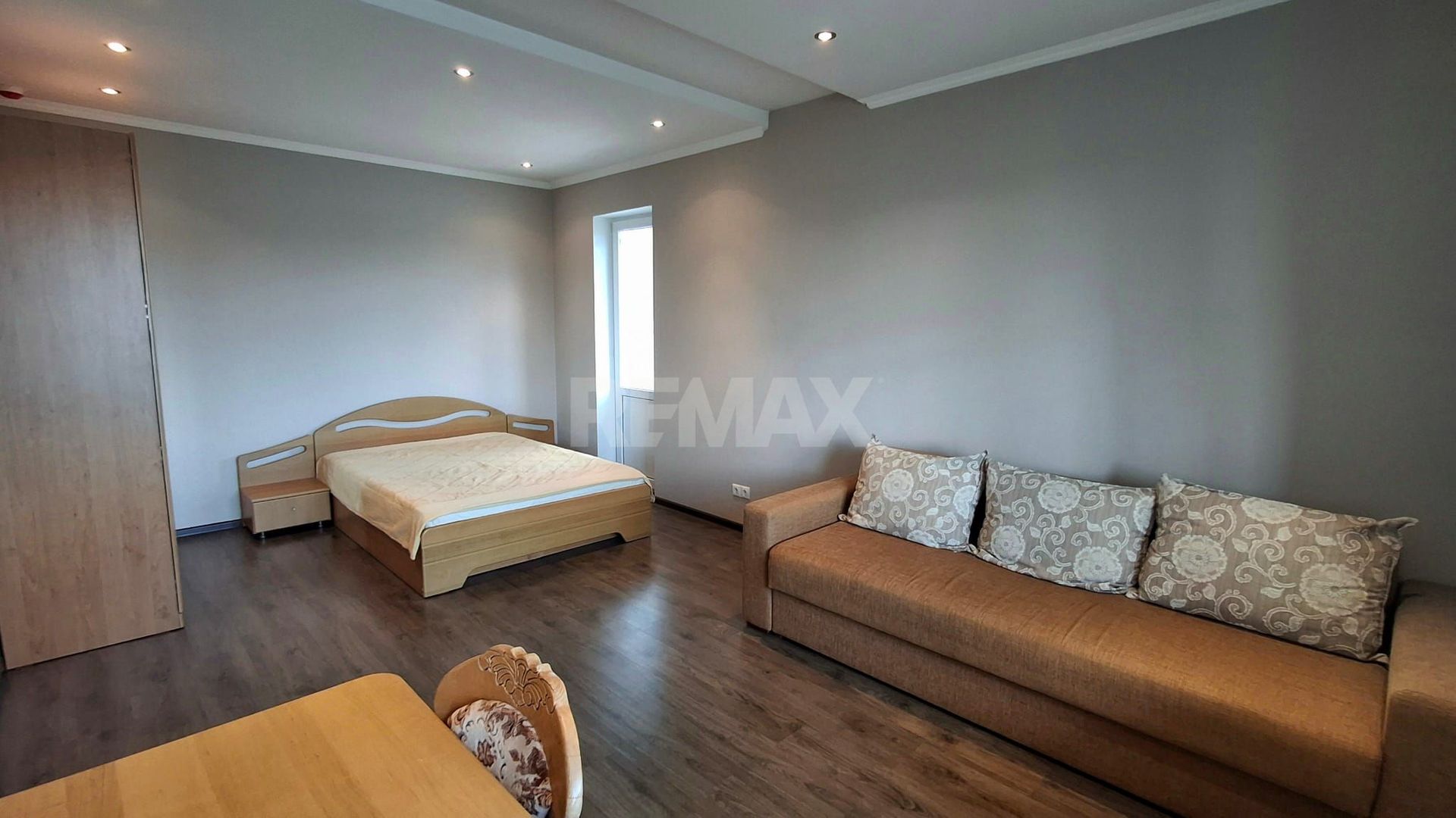 Apartament 1 cameră + 2 balcoane str. Kiev, Mun. Chișinău - Poză 1