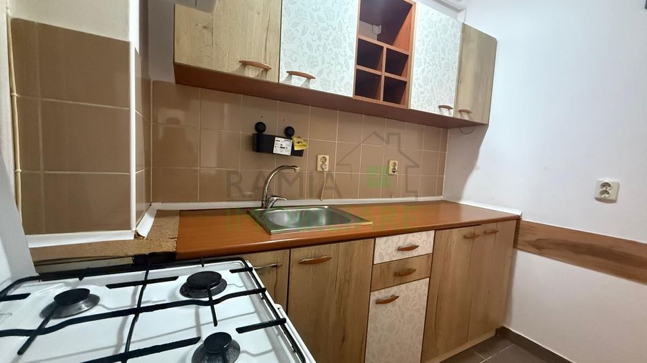 Garsonieră Astra – parter înalt, poziționată pe mijloc, cu beci și baie renovată - Poză 5
