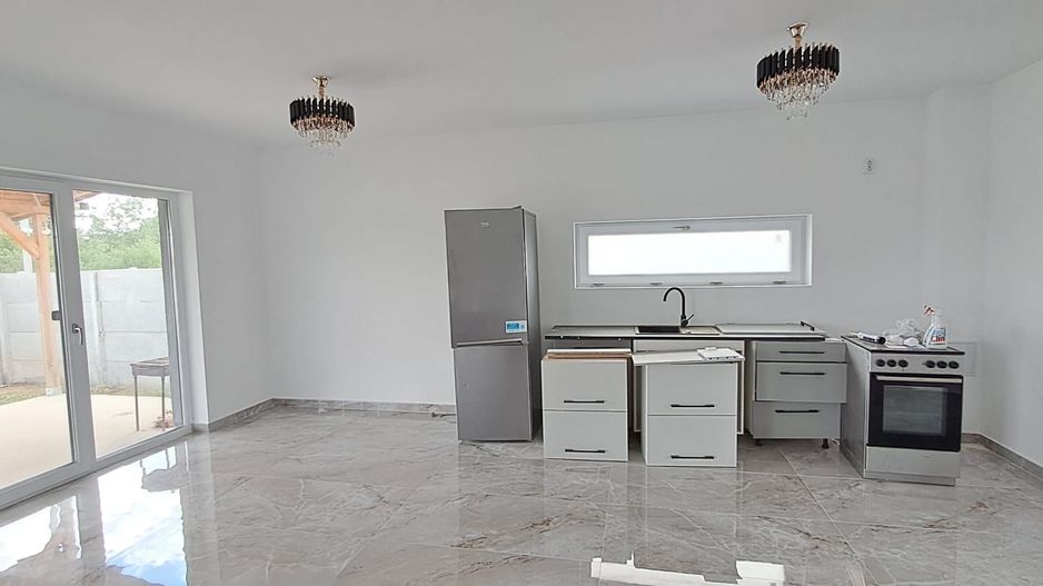 Dragomiresti Deal, Bujorului, P+1Et+Pod, casa finalizata, mutare rapid - Poză 4