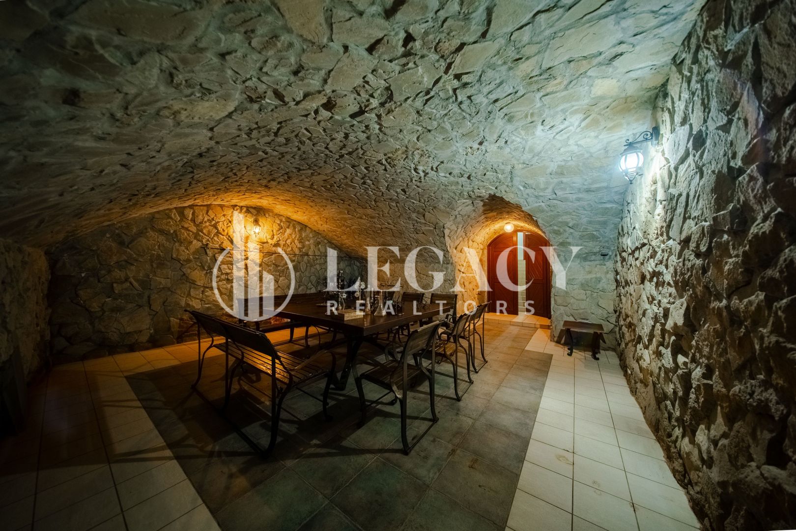 Vilă Exclusivistă în Copou – 680 mp Utili | Teren 1.414 mp - Poză 36