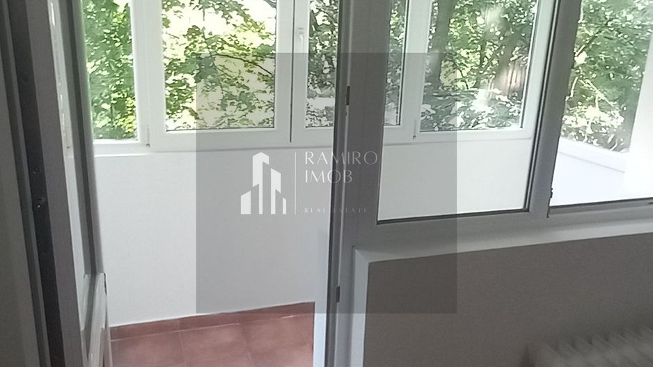 Apartament 2 camere decomandat Drumul Taberei - Poză 9