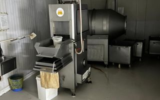 BUSINESS LA CHEIE! FABRICA + RESTAURANT + 2 MAGAZINE + TEREN INTR. 9688 MP - Poză 12