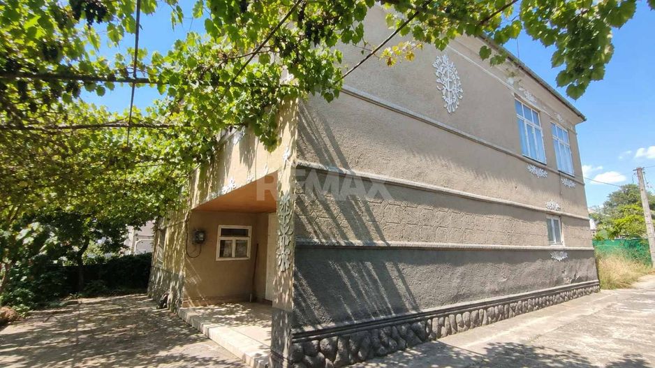 CASĂ DE VÂNZARE – 2 NIVELE | 4 CAMERE | 105 m²  -Țînțăreni Anenii Noi - Poză 3