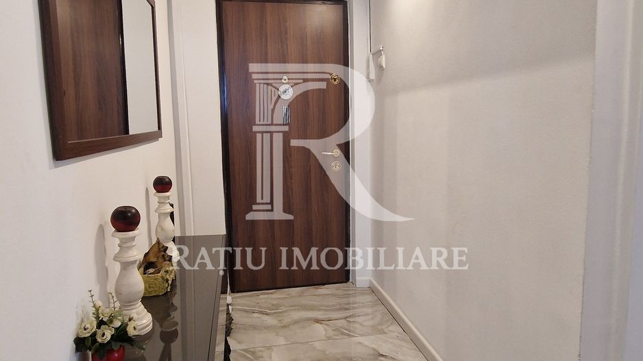 Apartament cu 3 camere | Ascensor | Rogerius | Oradea - Poză 13
