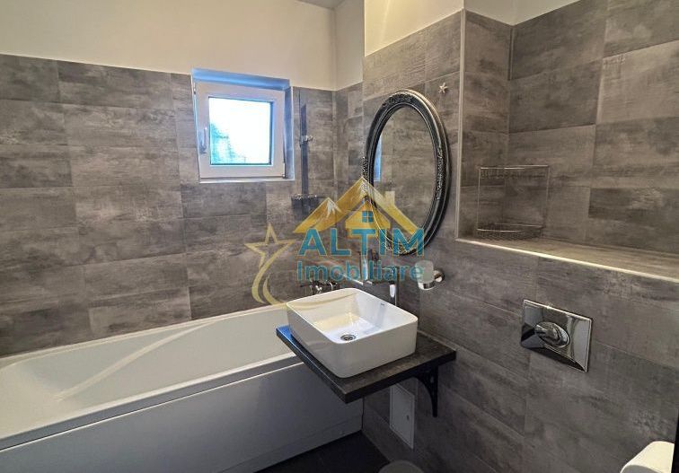 Apartament 4 camere Florilor-Craiter - Poză 6