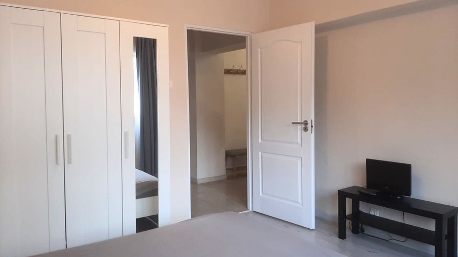 Vanzare 3 camere complet renovat zona pietonala Racadau - Poză 11