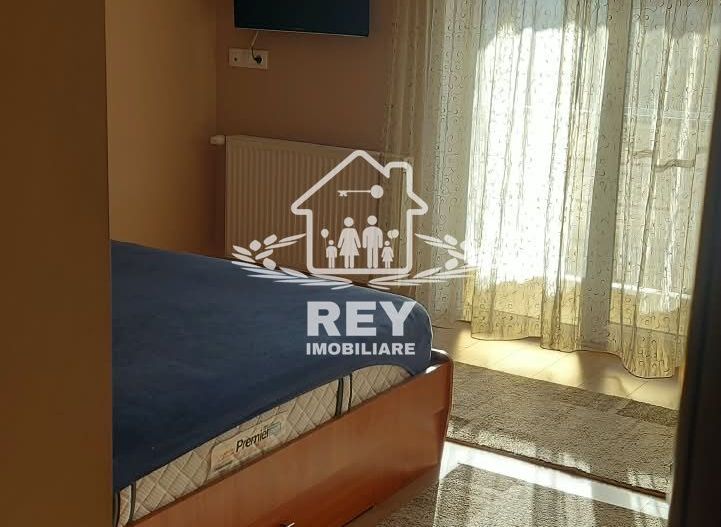 PROPRIETAR , Inchiriez apartament modern 3 camere , zona Turnisor, P privata - Poză 10
