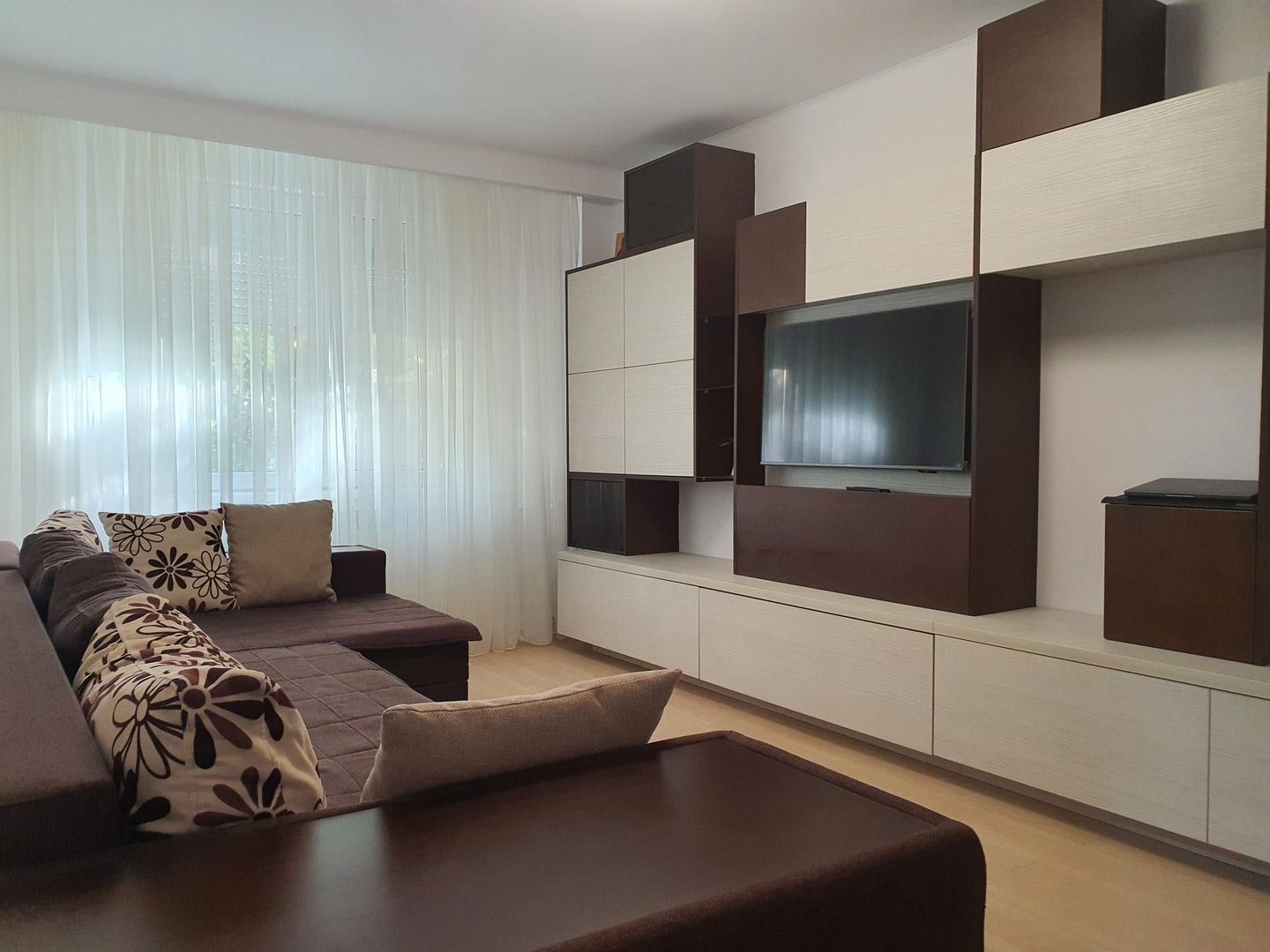 Apartament de închiriat - Poză 1