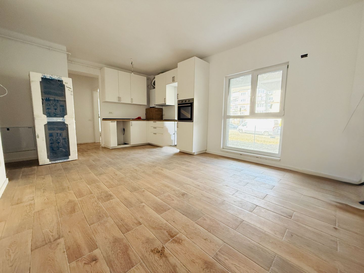 Soarelui- Sud Plaza | 2 Camere | Loc De Parcare. - Poză 1