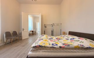 Apartament cu 3 camere si balcon, in Centru, langa Tribunal! - Poză 4
